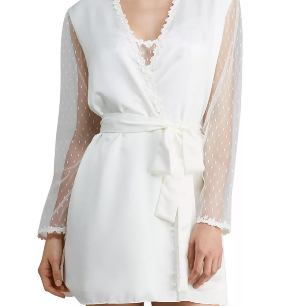 flora nikrooz robe - wedding robe. Perfect condition and comes with free slip